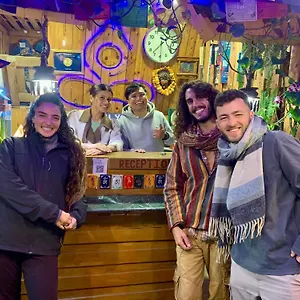אכסניה Yog Hostel- Rooftop Yoga & Backpacker Social In Thamel, Kathamndu, קטמנדו